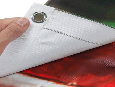 鹰潭喷绘和刀刮布的工艺区别。