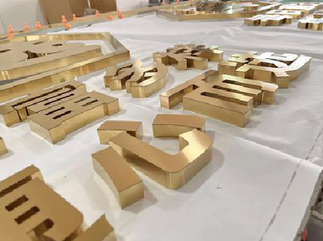 鹰潭拉丝不锈钢字的特点。